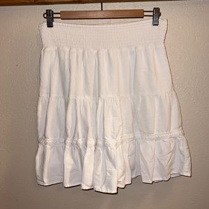 💥 $5 with any bundle! 💥 Mossimo skirt, size M